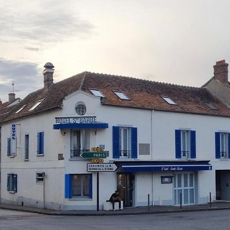 Hôtel Sainte-Barbe Guignes-Rabutin Buitenkant foto