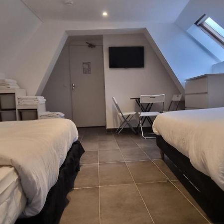 Hôtel Sainte-Barbe Guignes-Rabutin Buitenkant foto